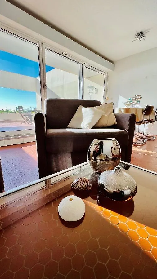 バンドールVue Mer Exceptionnelle - Grande Terrasse Et Piscineアパートメント アパート