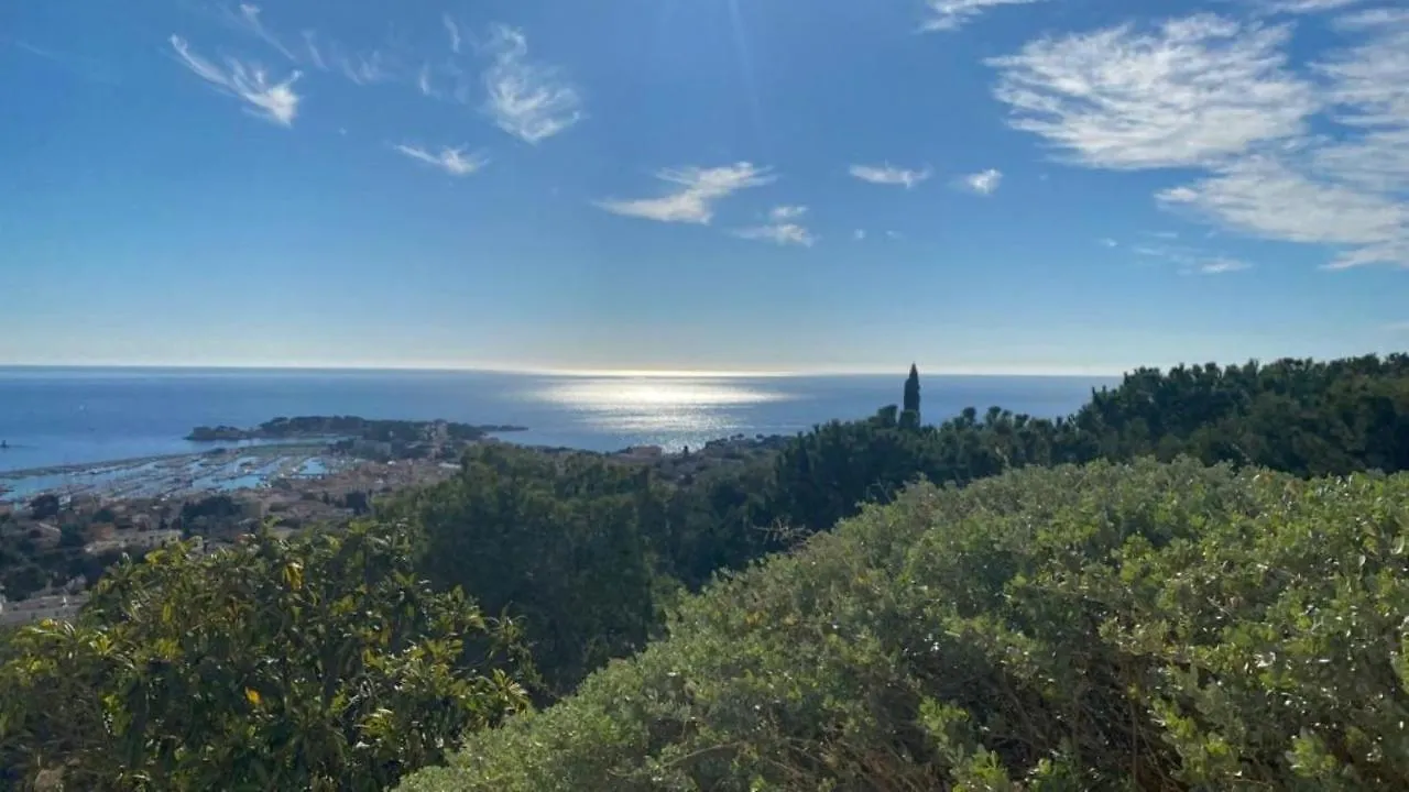 Vue Mer Exceptionnelle - Grande Terrasse Et Piscine Bandol 0*,  France